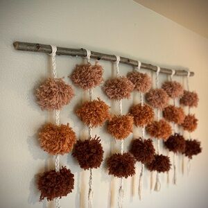 DESERT LOFI | Bohemian pom-pom macrame wall hanging